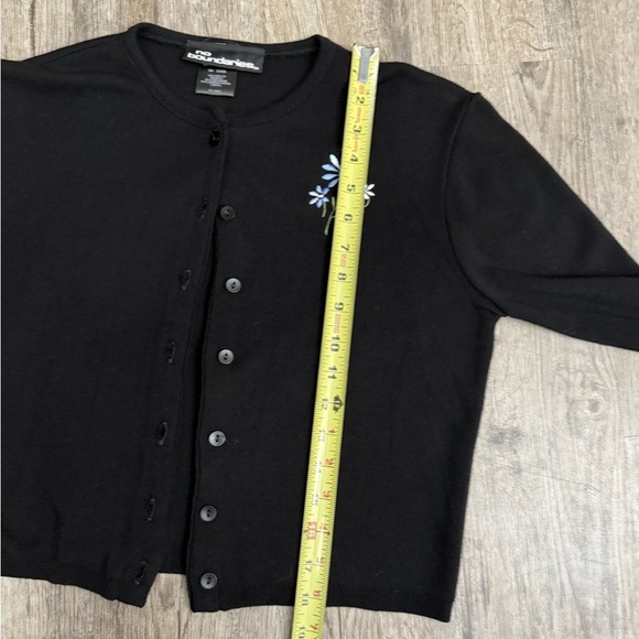 VTG Y2K No Boundaries • Floral Embroidered Cardigan - Picture 6 of 9